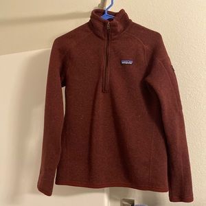 Nice Patagonia zip fleece sweater!